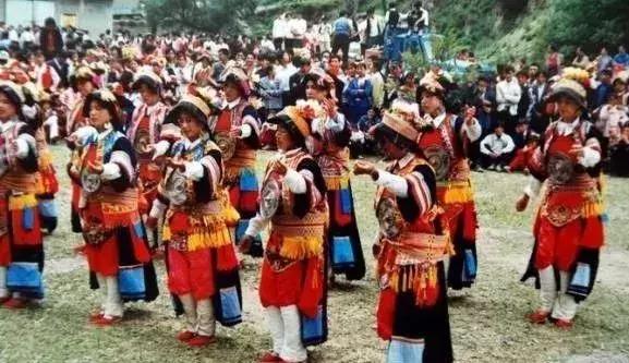 采花节是哪个民族的节日，采花节是哪一天（精彩纷呈的甘南博峪采花节）