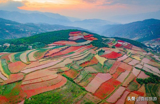 云南旅游景点介绍，云南旅游景点介绍PPT免费下载（自驾游玩如何规划行程路线）