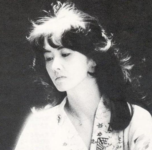 日本国宝级歌手，日本十大歌姬（七十多首歌被翻唱）