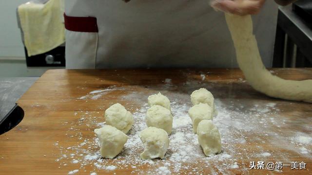 锅贴煎饺的做法，锅贴煎饺的做法大全（大厨讲解锅贴做法）