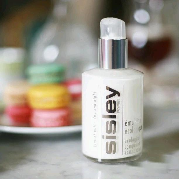 乳液是干什么用的，乳液的作用是什么（乳液和面霜一起用还是用一个）