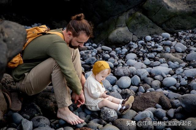 丹彤名字有什么含义，丹彤字取名的寓意（诗经楚辞里古风诗意的女孩名字）
