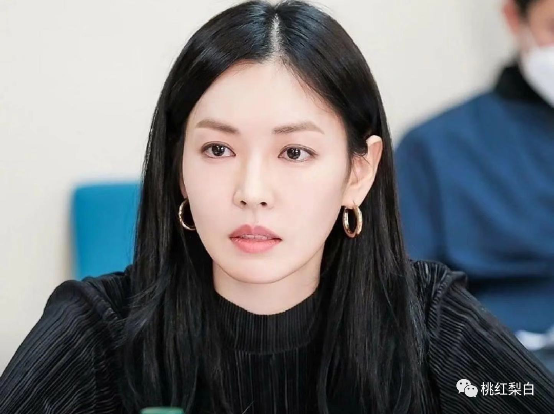 长相吊打宋慧乔,艳丽又嚣张的"迪士尼在逃恶皇后"有多美?