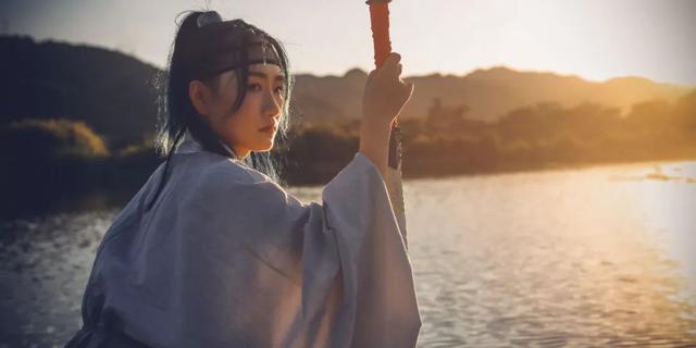 蜀州是现在的什么地方，崇州为什么既叫蜀川又叫蜀州（中间两句抄袭曹植）