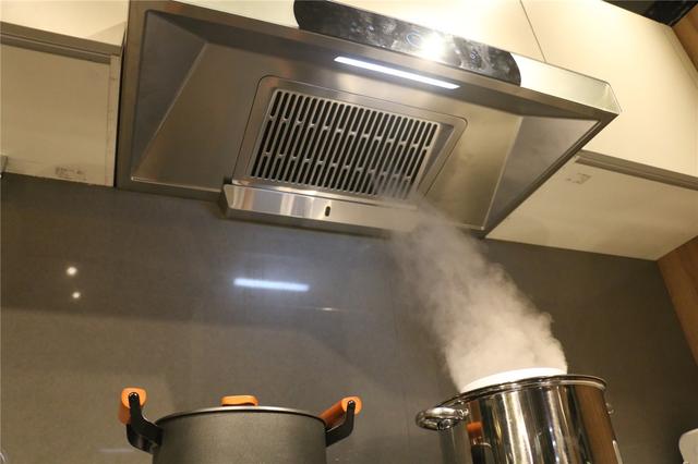 油烟机怎么选择合适，油烟机怎么选购好（网上的选购教程都落伍了）