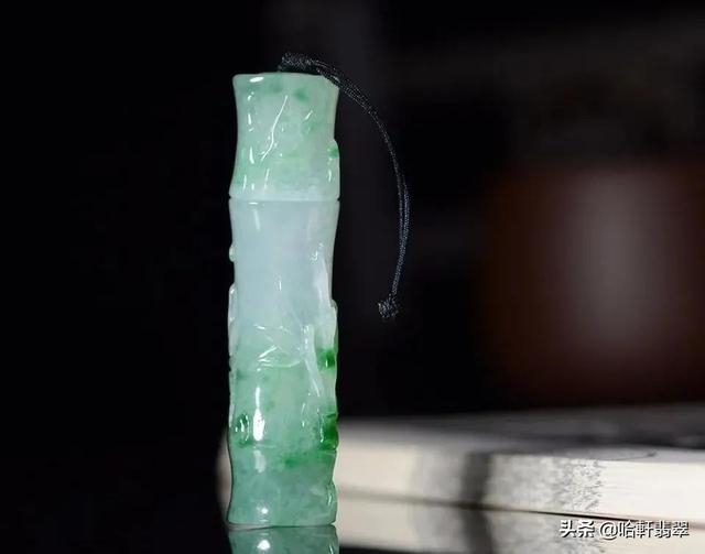 玉坠配什么链子好，绿色玉坠配什么链子好（原来张继科佩戴的冷门翡翠是它）