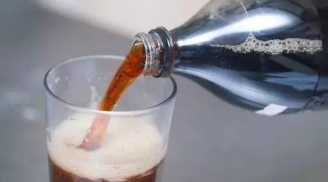 顽固茶垢怎么去除，保温杯顽固茶垢怎么去除（茶水将不再养生）