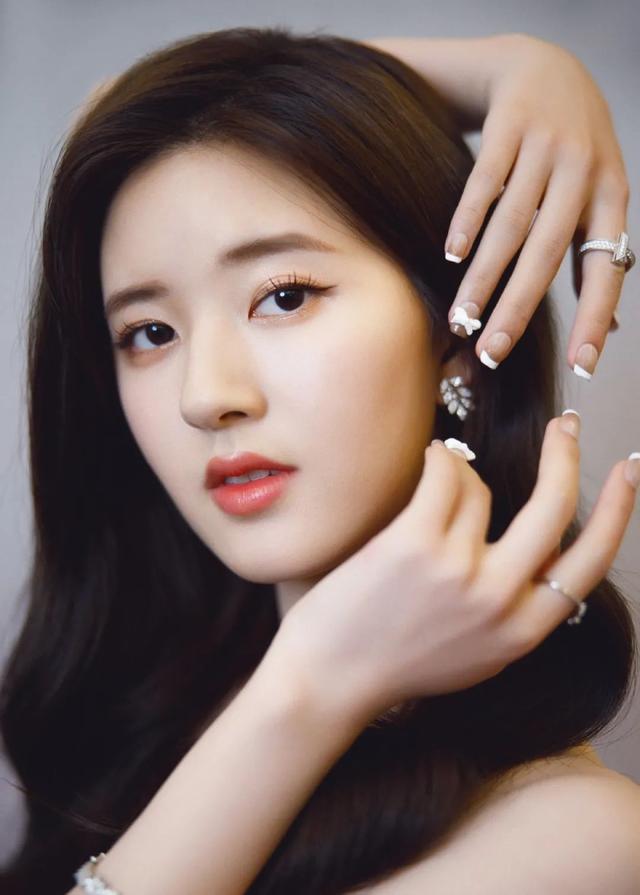 奶油滤镜/可爱/甜美/表情包/欧美/妆容，微信头像，奶油滤镜/可爱/甜美/表情包/欧美/妆容（时髦显白，拿图去做）