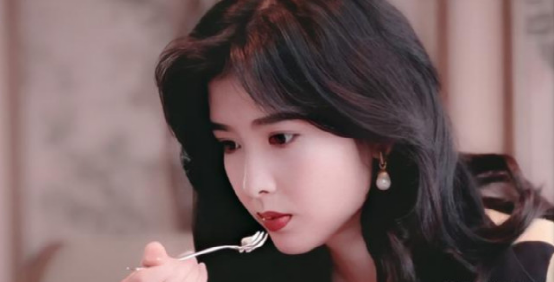 10位嫁入豪门的女星，各有各的结局，有的离婚有的被老公宠上天