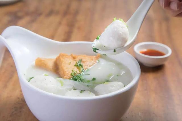 新鲜槟榔怎么吃，新鲜槟榔怎么吃好吃（jio颗槟榔直个飘”阿华大虾来收味）