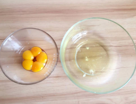 蛋糕松软的窍门，蛋糕怎么做很松软（掌握3点技巧）