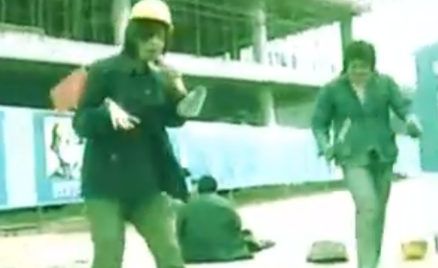 梦见尿血了什么预兆，梦见尿血什么意思（11年前的导演累到尿血）