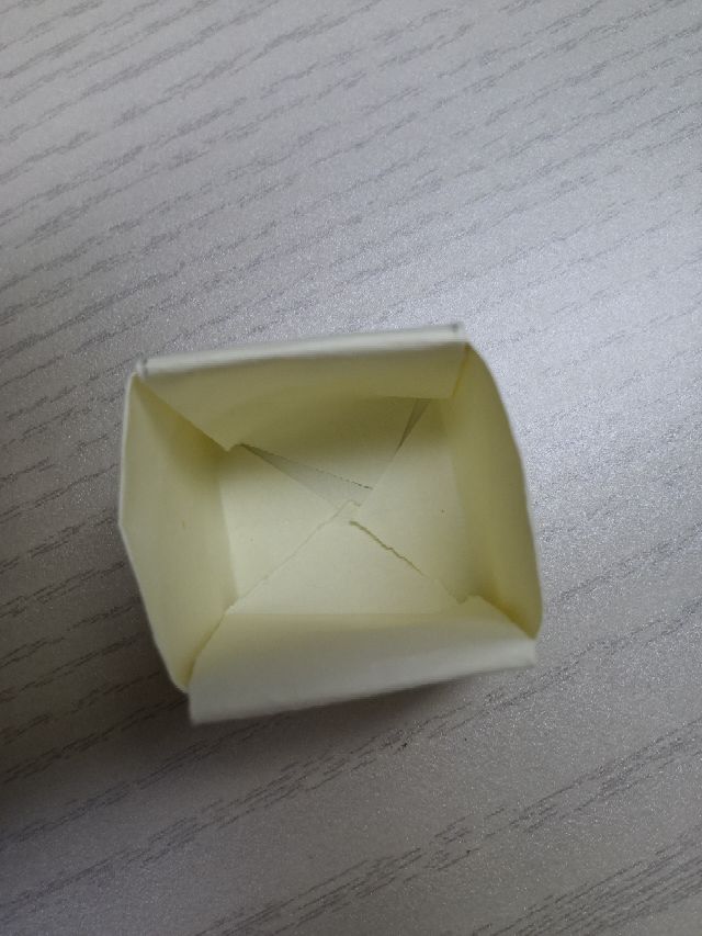 折纸垃圾桶怎么折,漂亮的桌面垃圾桶的折叠方法