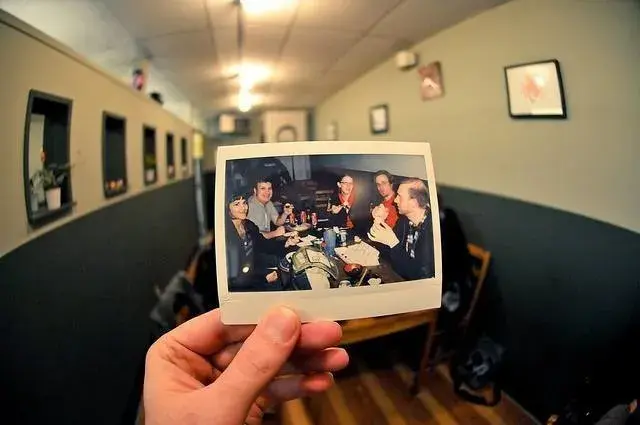 拍立得拍出来的是全白，拍立得为什么拍出来是白板（颜值即正义——高颜值便携傻瓜拍立得）