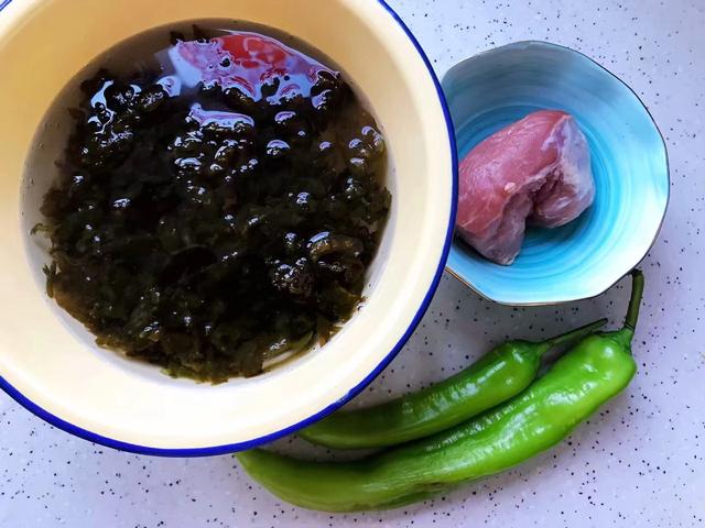 地衣怎么做好吃，新鲜地衣怎么做好吃（别小看路边的这个野菜）