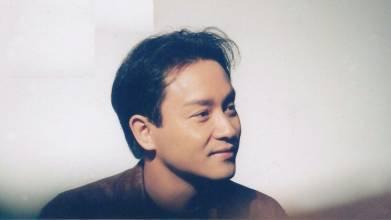 何炅是同性恋吗，何炅怎么了（让我想到了愚人节跳楼的张国荣）