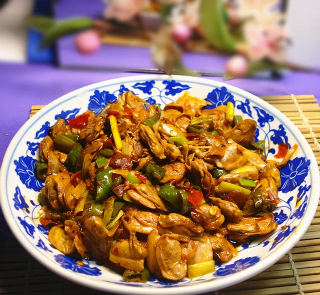 春三月养生美食帖，河蚌的家常做法，营养又美味