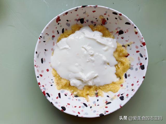 香蕉拌酸奶的功效作用，吃香蕉拌酸奶有什么好处（自从学会燕麦的这种做法）