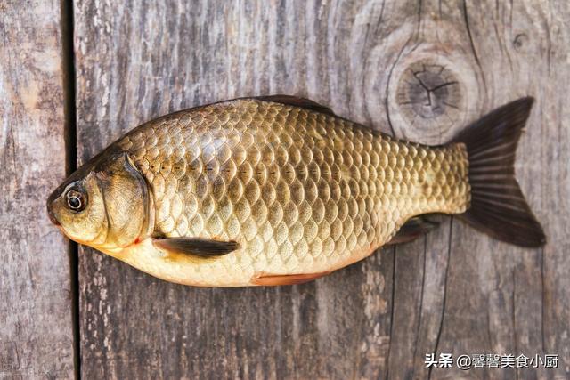 如何把蒸鳕鱼做的更美味，蒸鳕鱼怎么做好吃又简单（清蒸鳕鱼的家常做法）