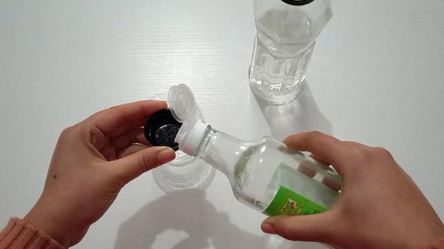 自制洗洁精配方，怎样自制洗洁精（在家自制洗洁精）