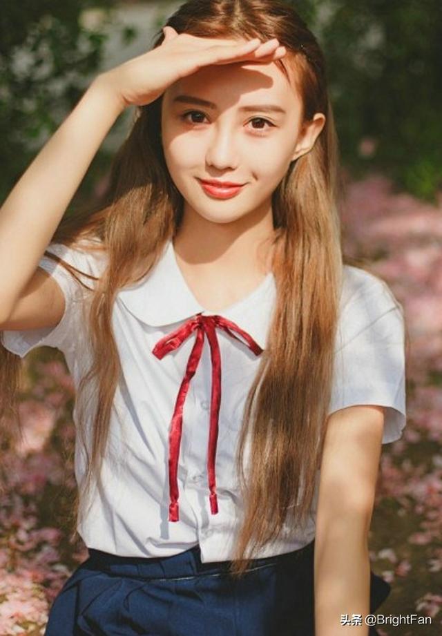 校服女生头像微信，校服女生头像（90后校花美丽校服气质养眼甜美午后写真图片）