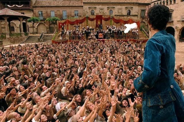 关于香水的电影，关于香水的电影推荐（杀死她们只为制成第13瓶香水）