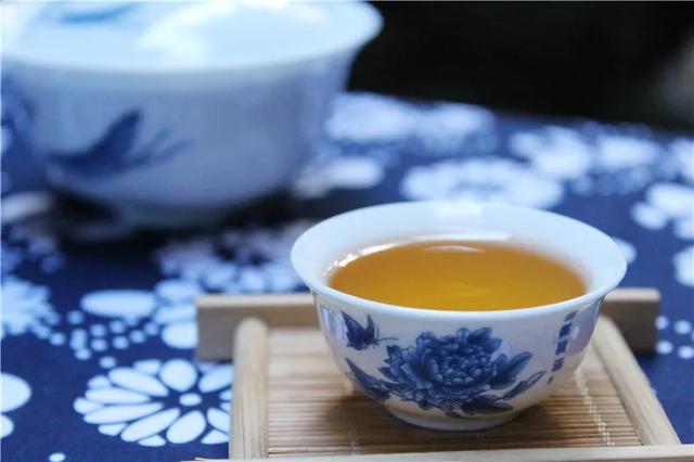 岩茶有哪些品种，武夷山岩茶有哪些品种（武夷岩茶五大分类）