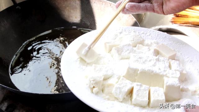 豆腐怎么炒好吃，清炒豆腐怎么做好吃（饭店的红烧豆腐为什么炒的那么好吃）