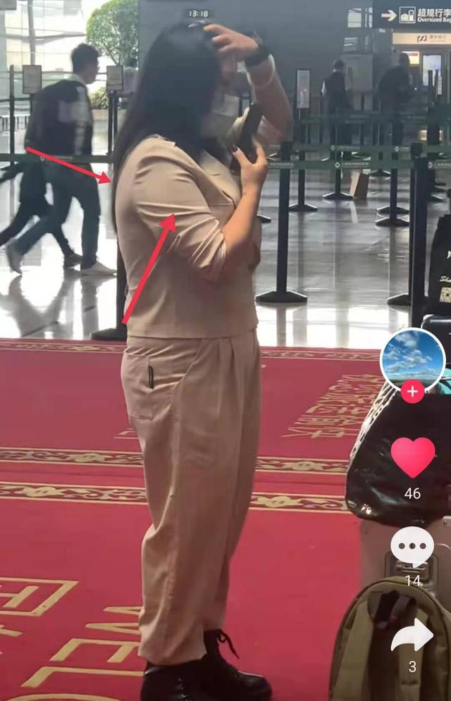 何洁身高体重，何洁实际身高体重（却发90斤清瘦精修图）