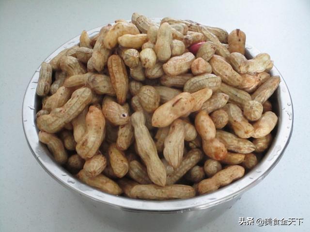 红白萝卜卤花生米怎么做，花生米青萝卜红萝卜腌制方法（自己动手做起来吧）