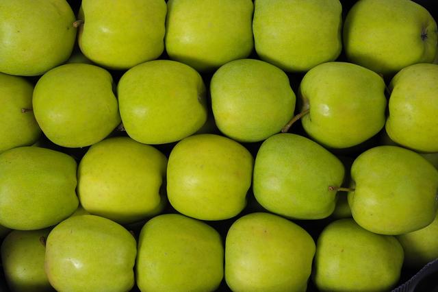 苹果的品种有哪些，目前最好吃的苹果是什么品种（盘点最受欢迎的苹果品种）