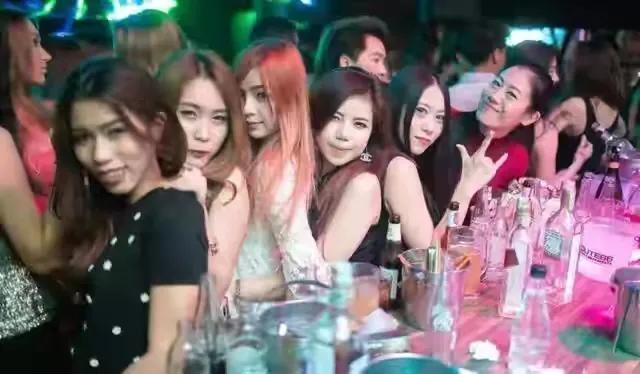 蒙古国独立现后悔吗，蒙古国现在咋样？会不会回到以前和中华帝国的关系（蒙古国的现状）