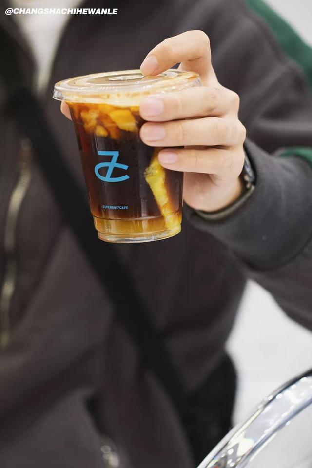 sevenbus奶茶店，seven7香港店（SEVENBUS空降国金街）