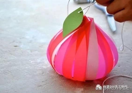 中秋灯笼制作方法，中秋灯笼怎么制作方法（多款创意灯笼制作教程）