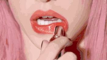 死亡芭比粉是什么意思，死亡芭比粉为什么要叫死亡芭比粉（瞬间显白、提气质、霸气全开）