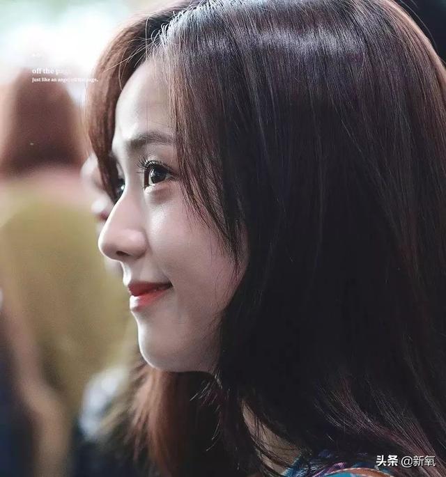 李夏怡 rose音译，卡其色李夏怡rose音译（队友和她合照就像公开处刑）