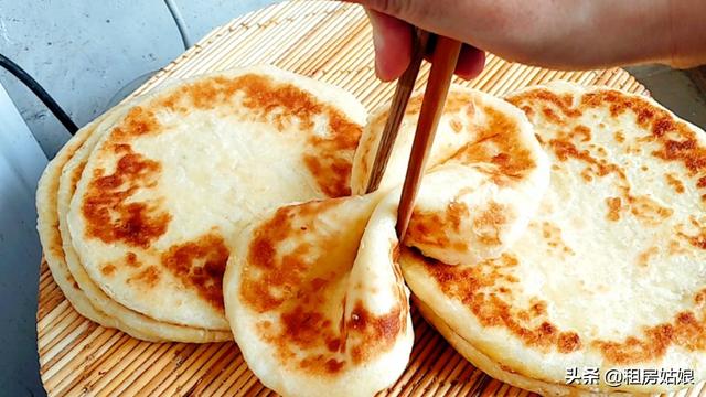 半发面的制作过程，天津传统水馅包子半发面制作方法（半发面油饼：一斤面）