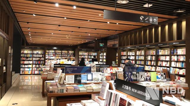 卓越亚马逊网购，卓越亚马逊网购物怎么样（在线图书零售迎“三国杀”）