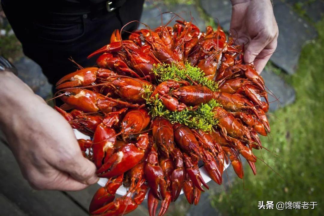 曾经风靡全国的小龙虾，如今为何热度骤降？食客口味变迁与市场供需揭秘