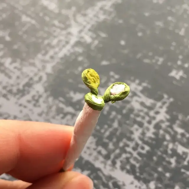 手工花朵制作方法，彩纸手工制作花朵的方法（喜欢花哪儿还用买）