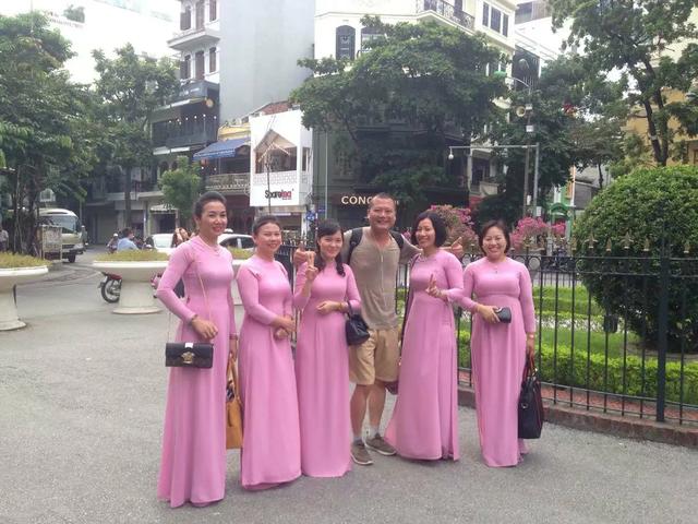 去越南旅游准备转换插头,开往东盟的国际列车——越南三日行 去越南旅游准备转换插头,开往东盟的国际列车——越南三日行