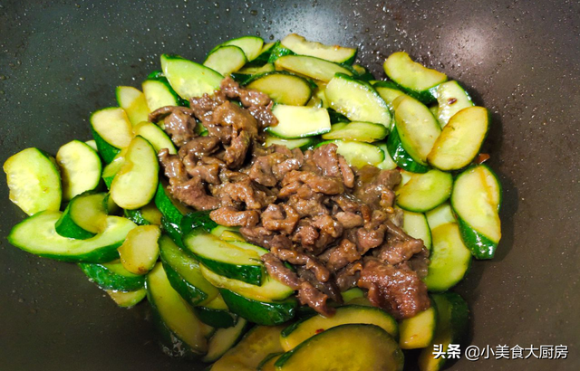 小黄瓜条牛肉嫩吗，小黄瓜条 牛肉（碰见这肉别手软）