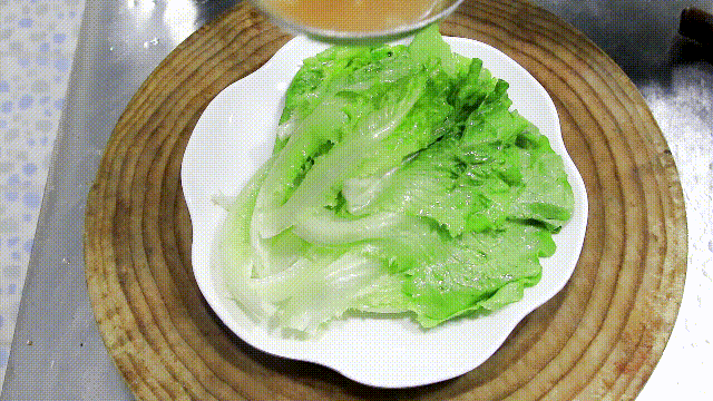 生菜怎么炒好吃，生菜有几种吃法怎么炒才好吃（看一眼就会的美味素食蚝油生菜）