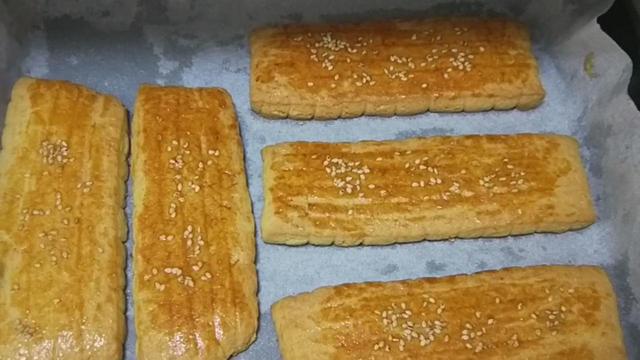 怎样在家做饼干，怎样在家做饼干简单做法（面粉里加2个鸡蛋）