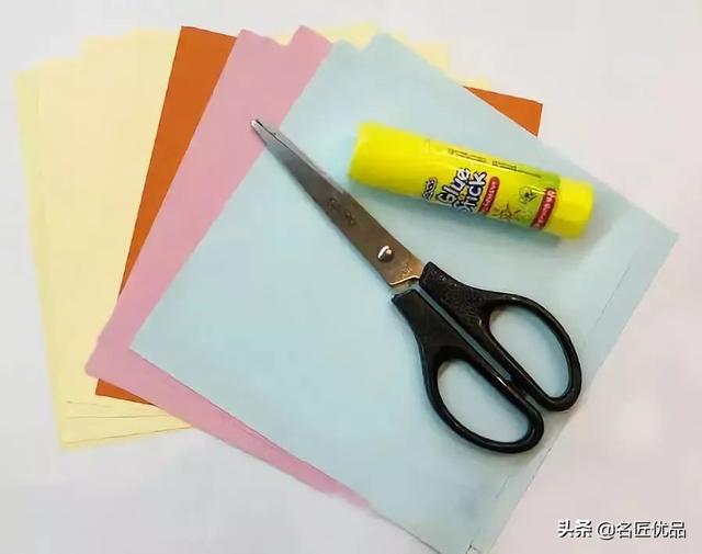 教师节礼物折纸手工花，手工折纸教程（教师节创意手工：一张纸）