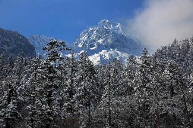 丁真老家在哪里，丁真家住哪里（丁真的老家甘孜，早该爆红了）