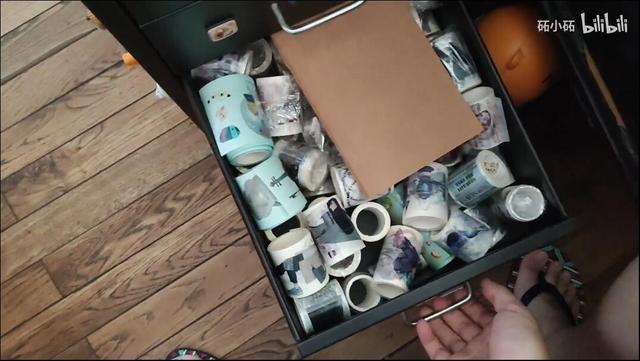 吧唧是什么周边，吧唧是徽章的意思吗（宅女的氪金有点看不懂）