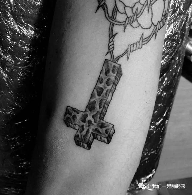 戴十字架有什么禁忌，戴十字架的忌讳和讲究（十字架——不只是种信仰）