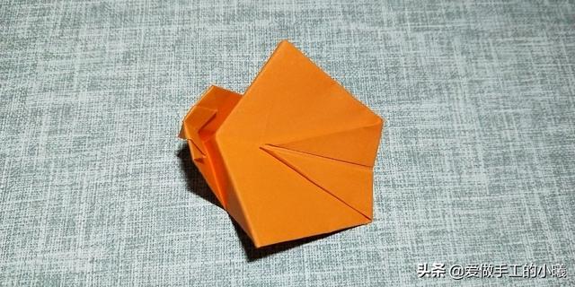 折纸小狗简单教程，简单的小狗折纸教程（简单可爱小狗折纸）