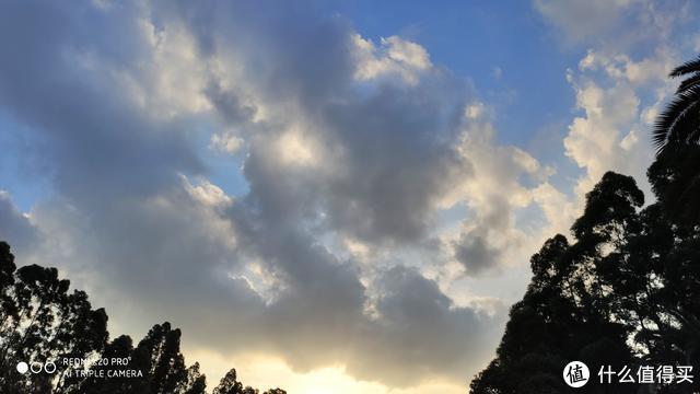 红米k20pro屏幕（请取下有色眼镜来看Redmi）